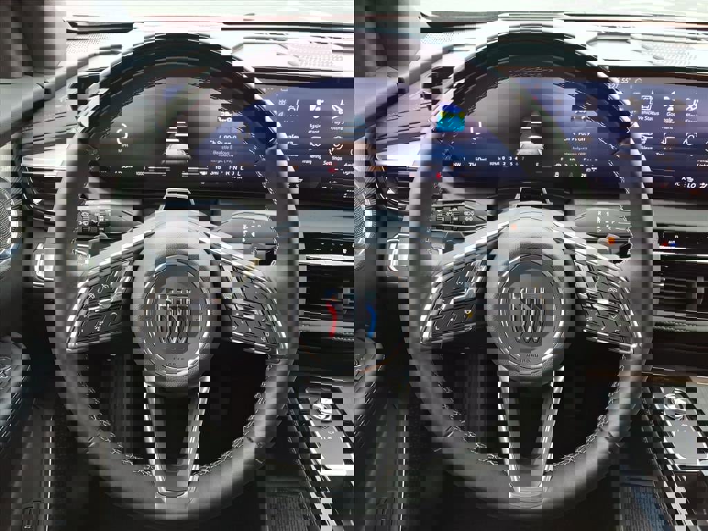 Used 2025 Buick Enclave Avenir w/ Super Cruise Package image 9