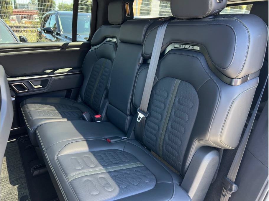 Used 2024 Rivian R1S Adventure AWD/4WD image 10