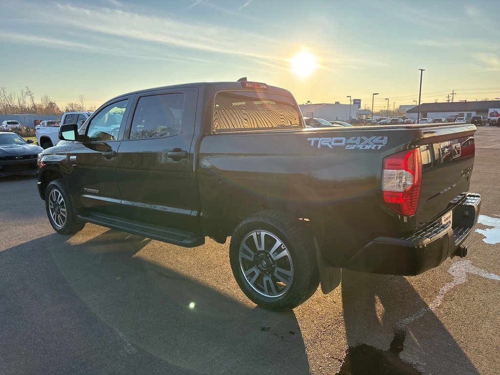 Used 2020 Toyota Tundra 4x4 CrewMax image 11