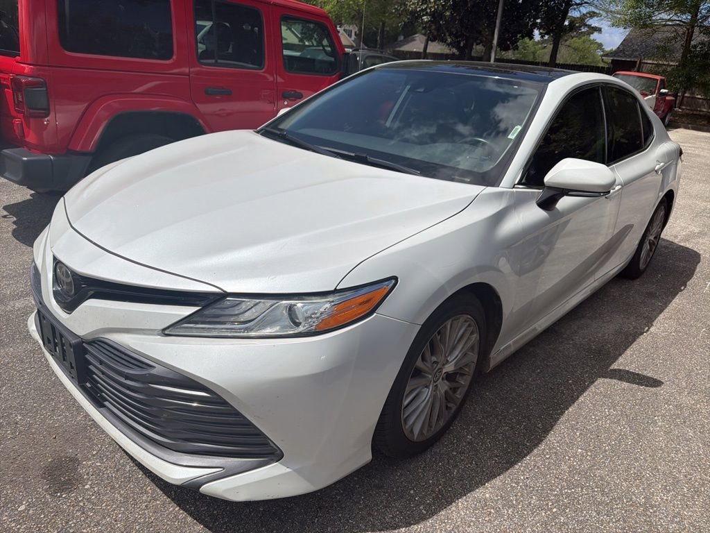 Used 2020 Toyota Camry XLE FWD image 1