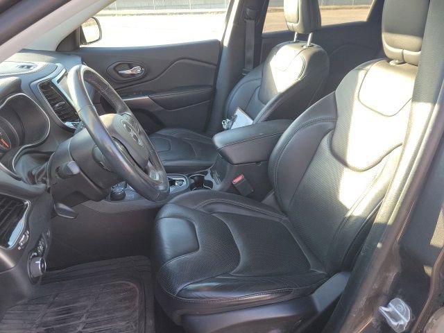 Used 2019 Jeep Cherokee Limited w/ Luxury Group image 14