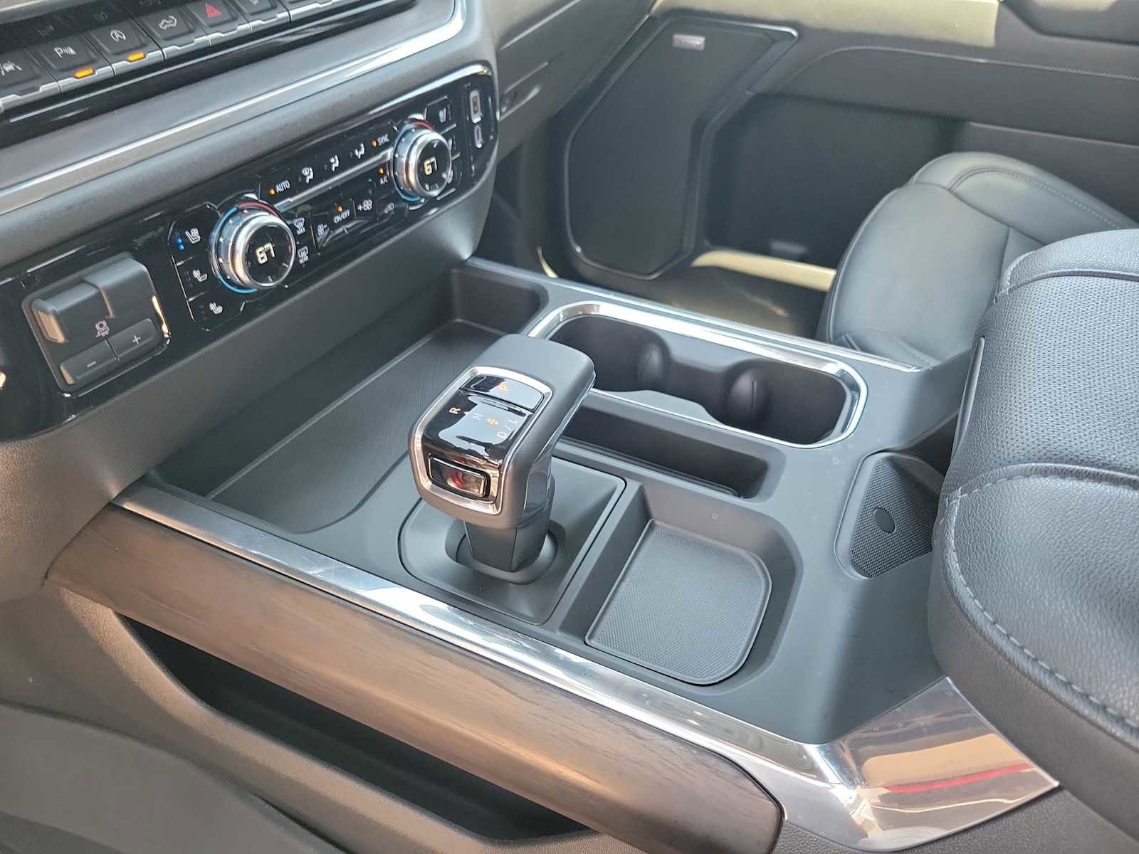 Used 2024 GMC Sierra 1500 SLT image 21