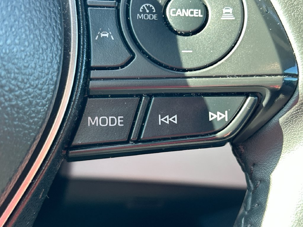 Used 2025 Toyota Corolla SE FWD image 16