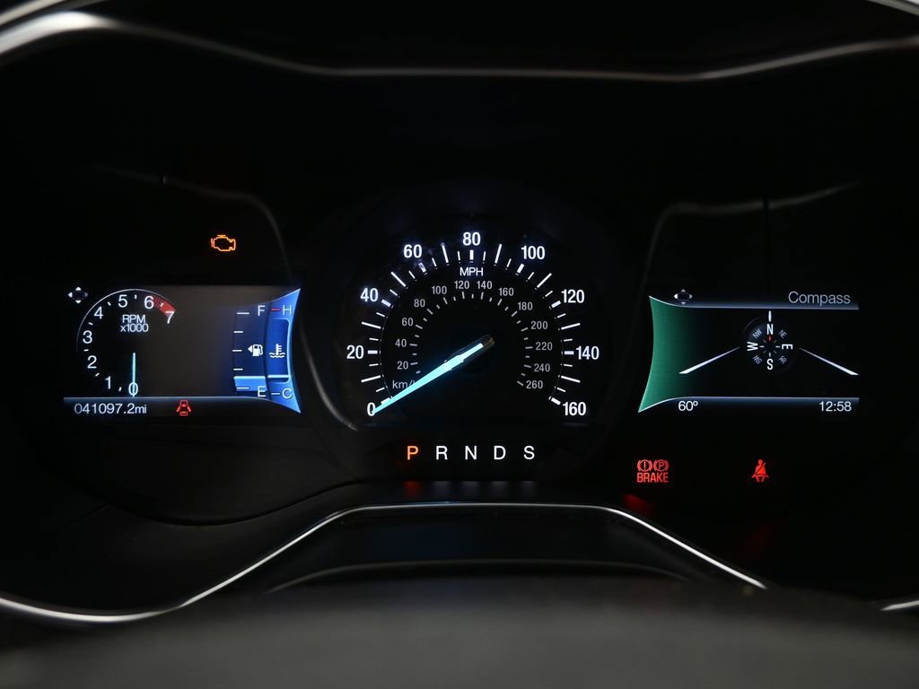 Used 2016 Ford Fusion SE FWD image 13