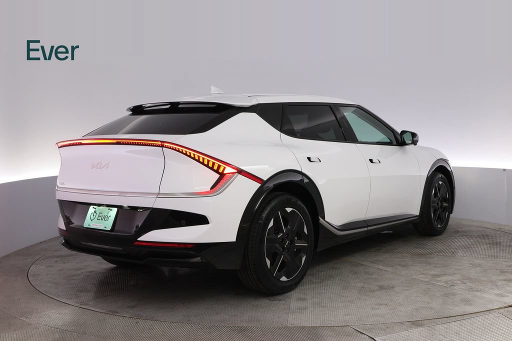 Used 2025 Kia EV6 Wind RWD image 3