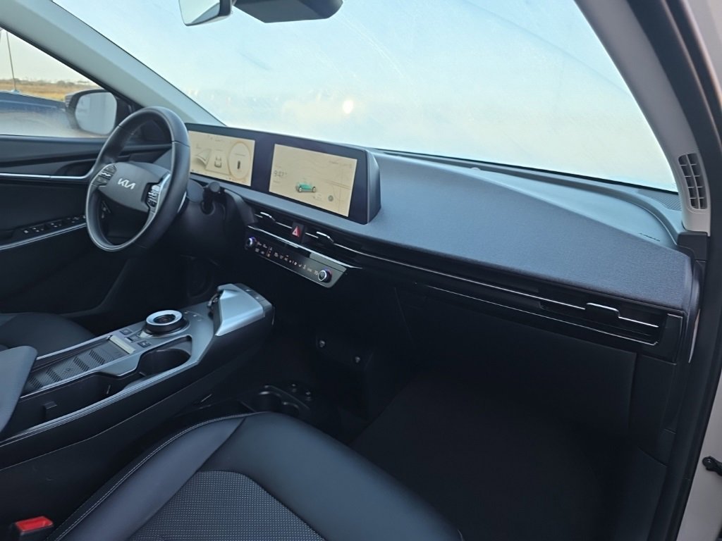 Used 2024 Kia EV6 Light image 15