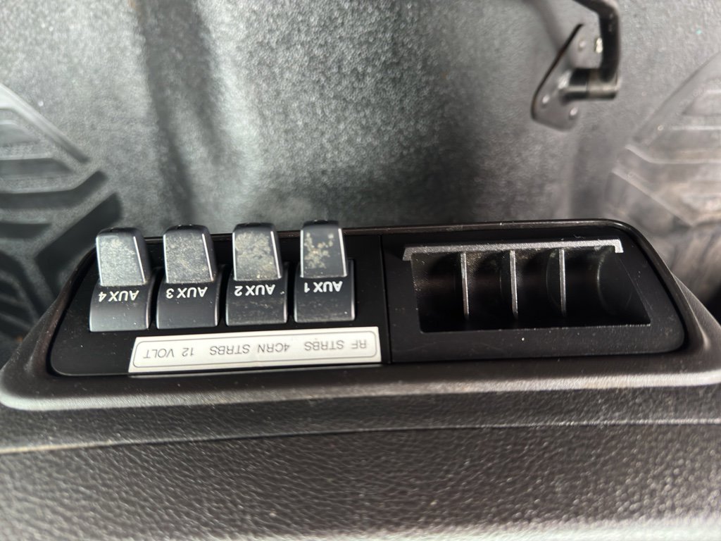 Used 2017 Ford Transit 250 Base image 19