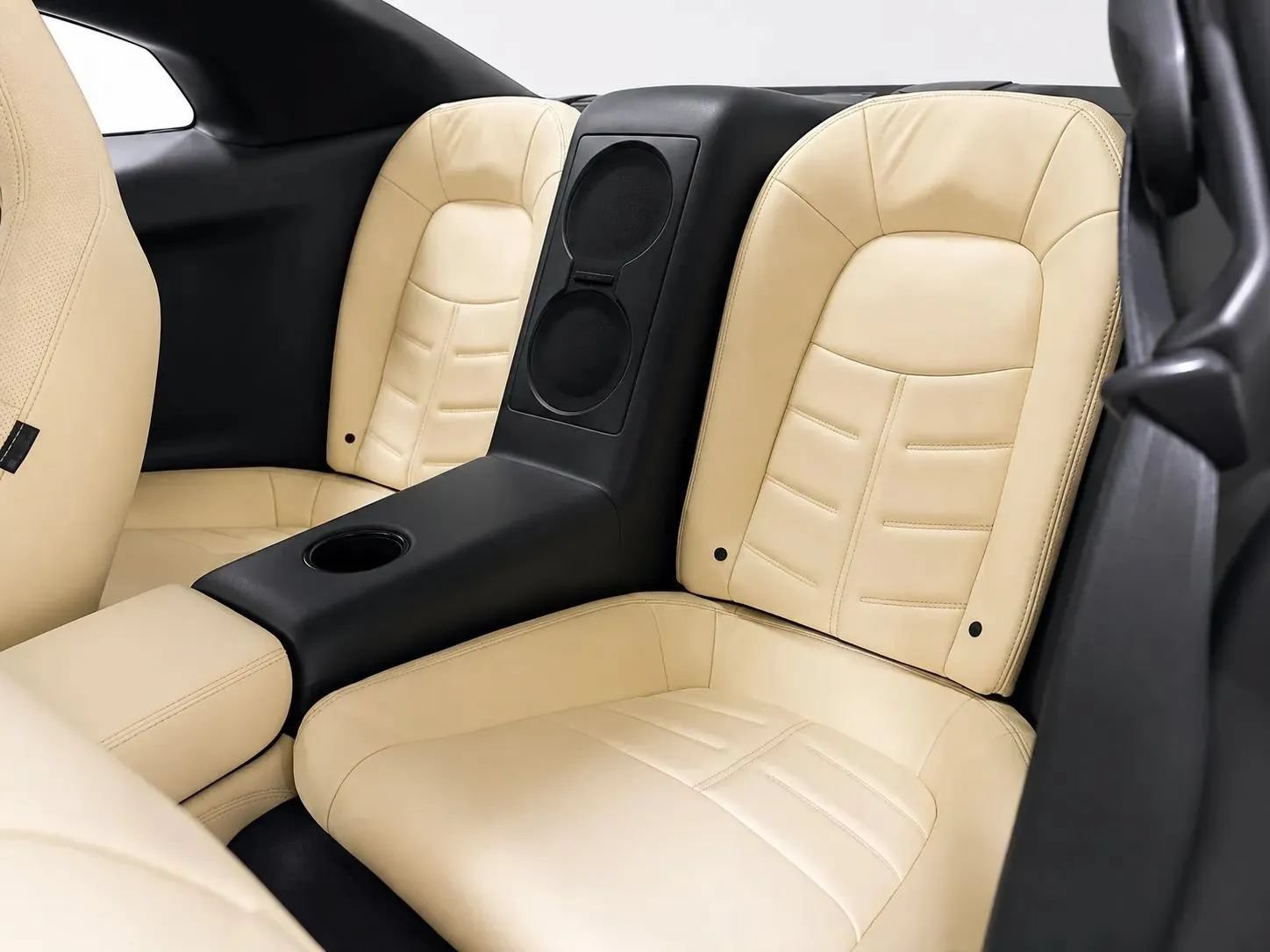 Used 2015 Nissan GT-R Premium AWD/4WD image 11