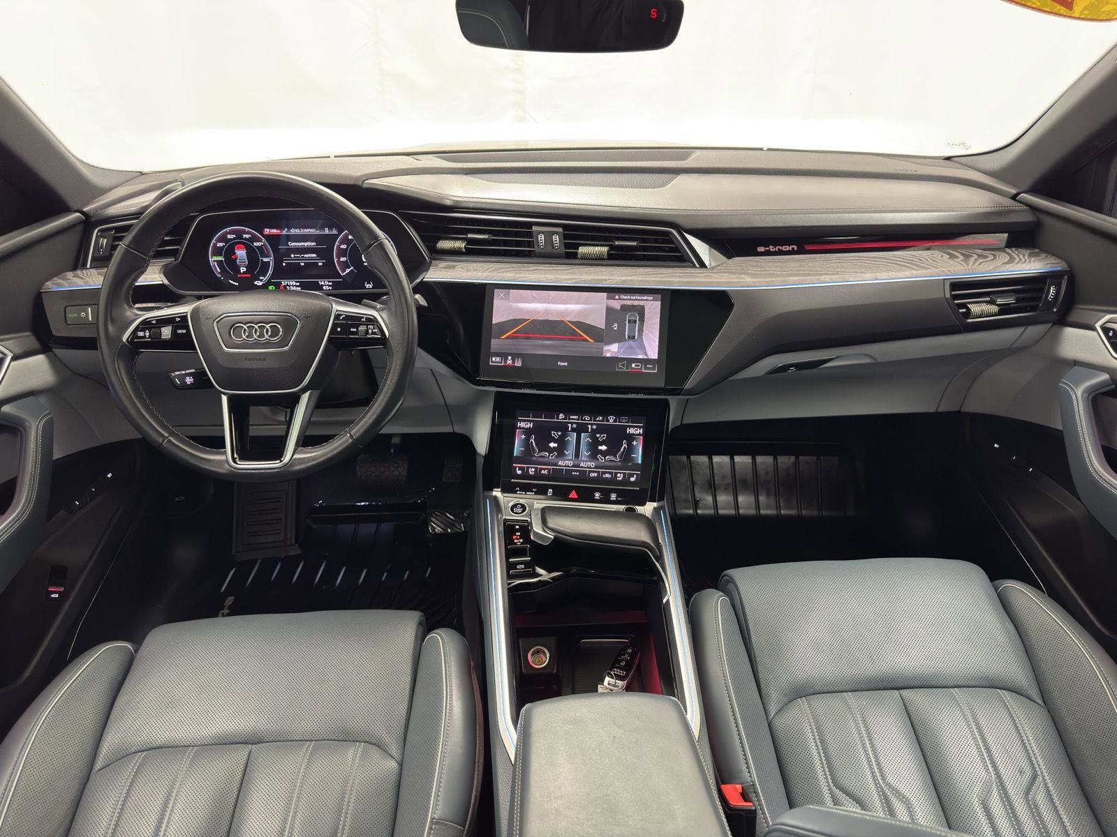 Used 2022 Audi e-tron Prestige w/ Prestige Package AWD/4WD image 34