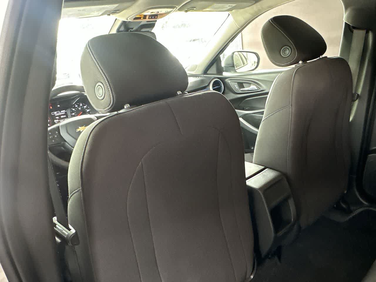 Used 2025 Chevrolet Trax LS FWD image 23