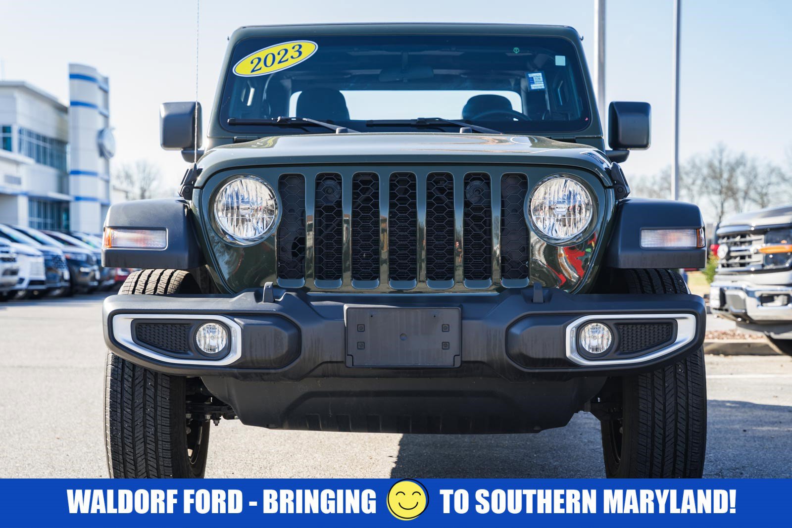 Used 2023 Jeep Gladiator Sport image 2