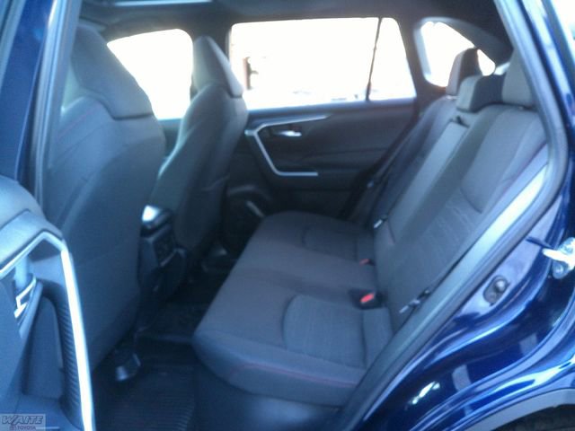 Used 2023 Toyota RAV4 SE w/ Weather & Moonroof Package image 26