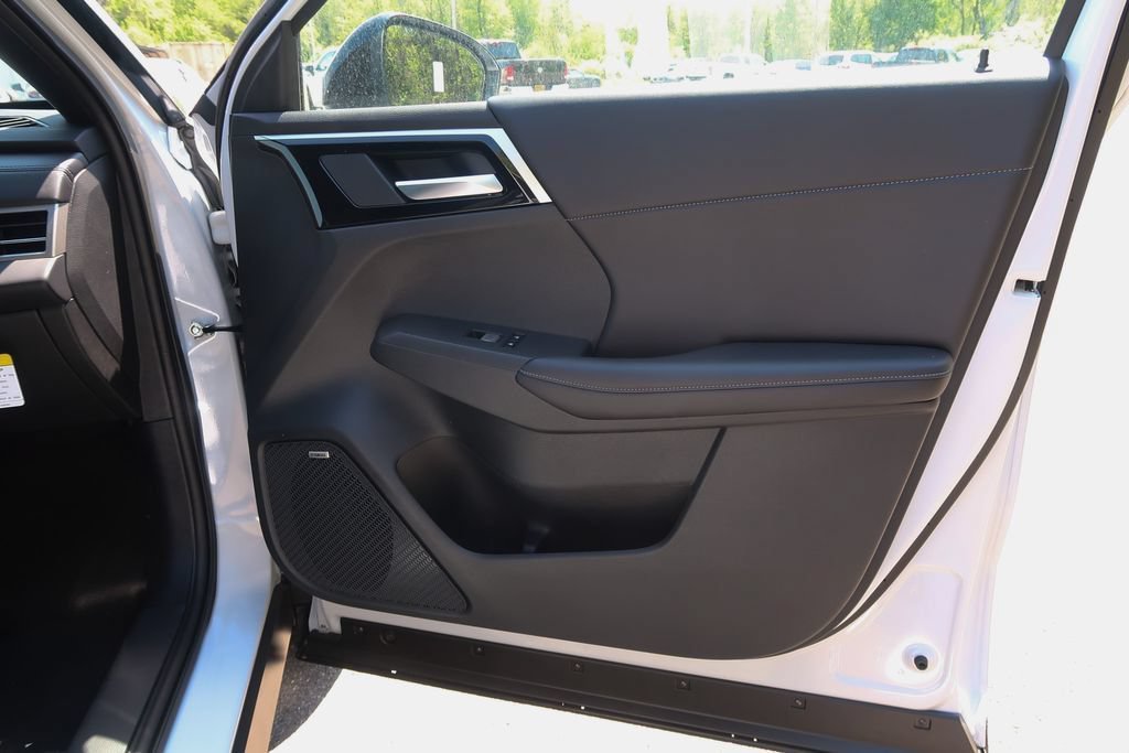 New 2026 Mitsubishi Outlander LE AWD/4WD image 21