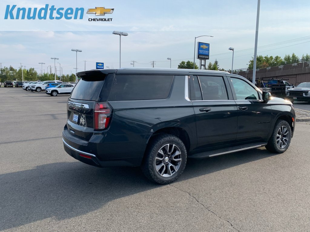 Used 2022 Chevrolet Suburban LT w/ Max Trailering Package AWD/4WD image 7