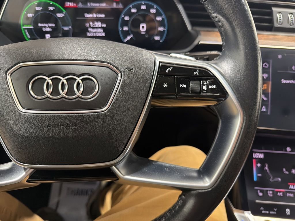 Used 2019 Audi e-tron Prestige AWD/4WD image 25