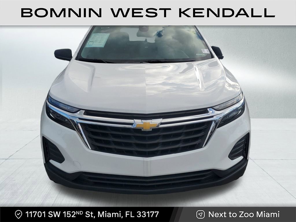Used 2023 Chevrolet Equinox LS image 2