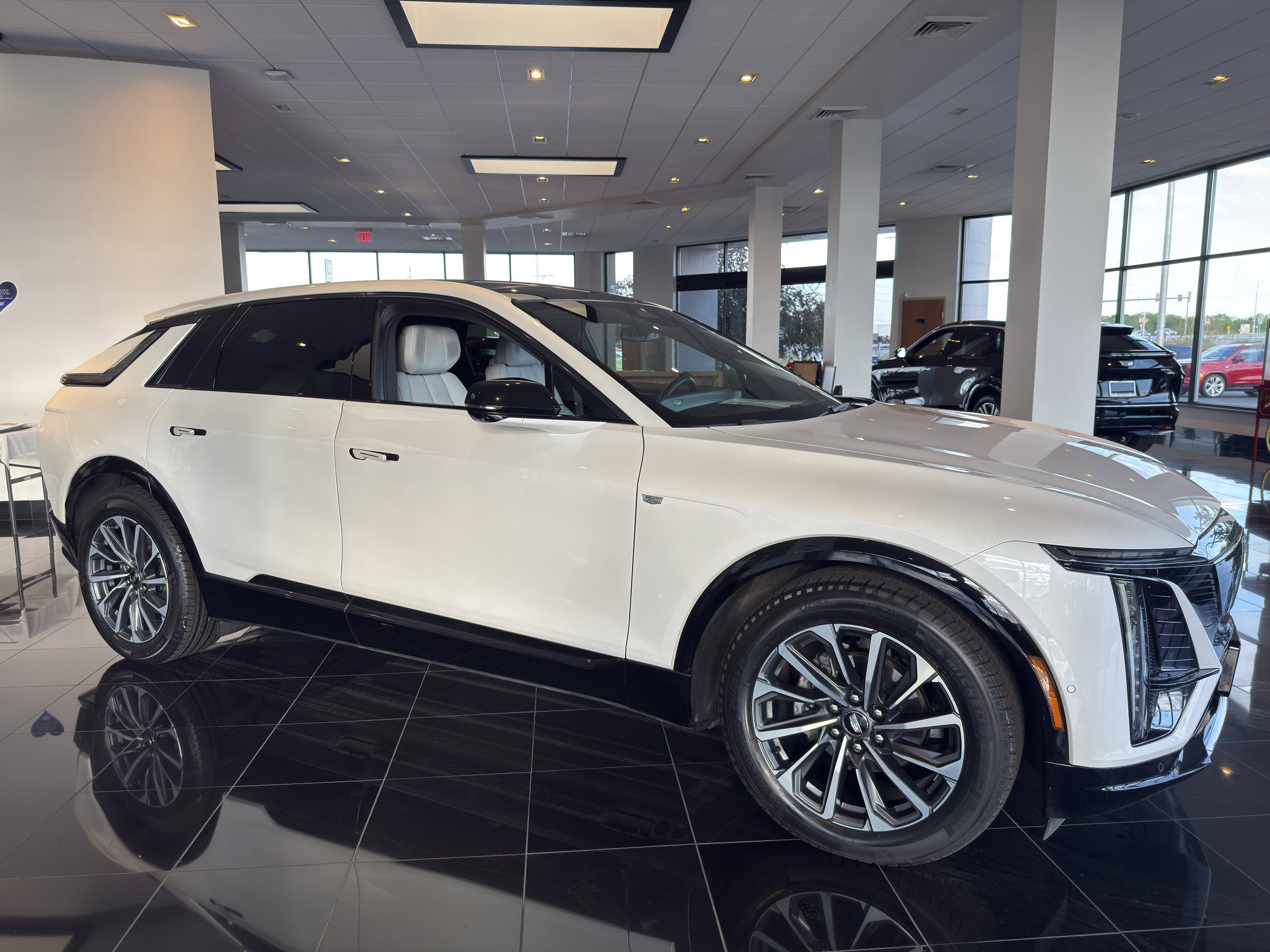 Certified 2024 Cadillac Lyriq Sport AWD/4WD image 8