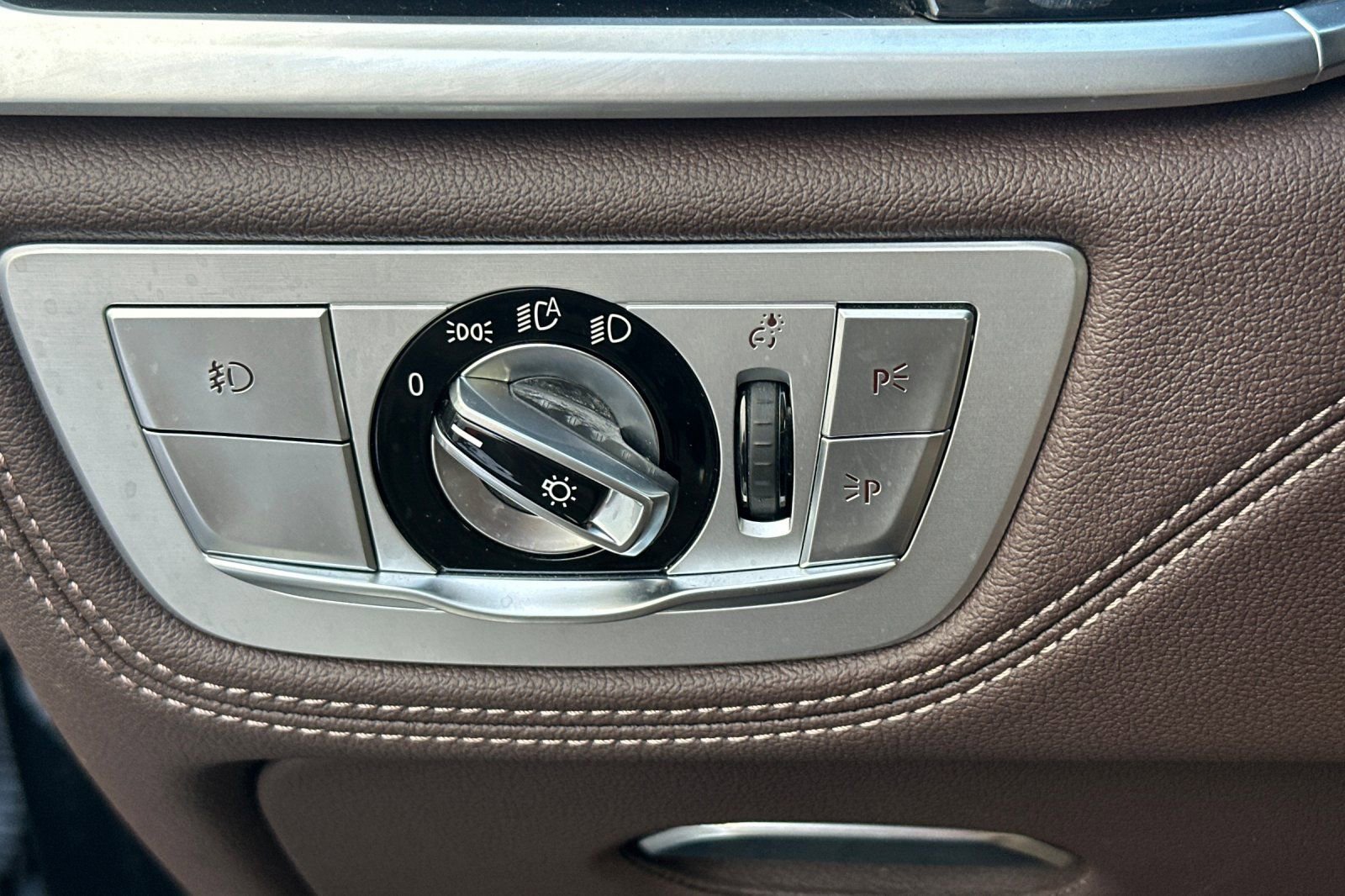 Used 2018 BMW 750i 750i image 30