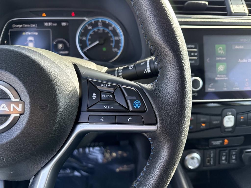 Certified 2025 Nissan Leaf SV Plus image 29