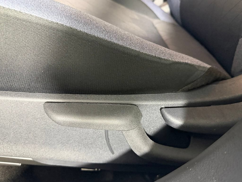 Used 2025 Nissan Versa SV FWD image 24