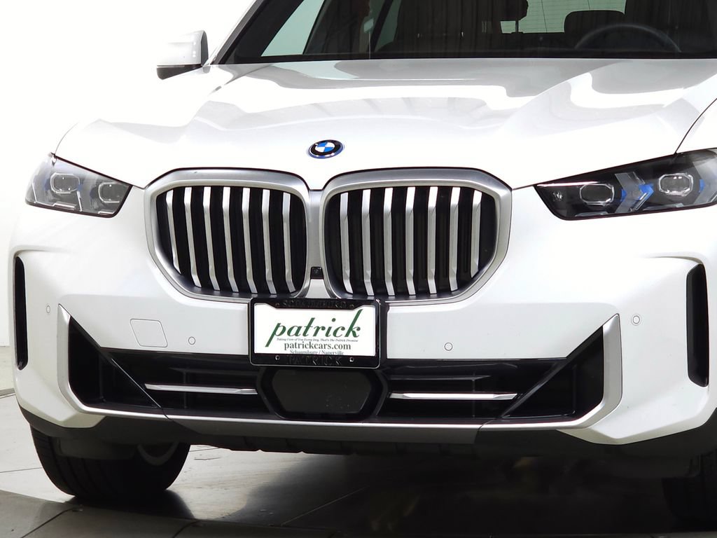 Used 2026 BMW X5 xDrive50e w/ Climate Comfort Package AWD/4WD image 3