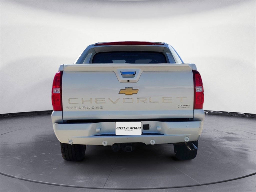 Used 2012 Chevrolet Avalanche LTZ image 4