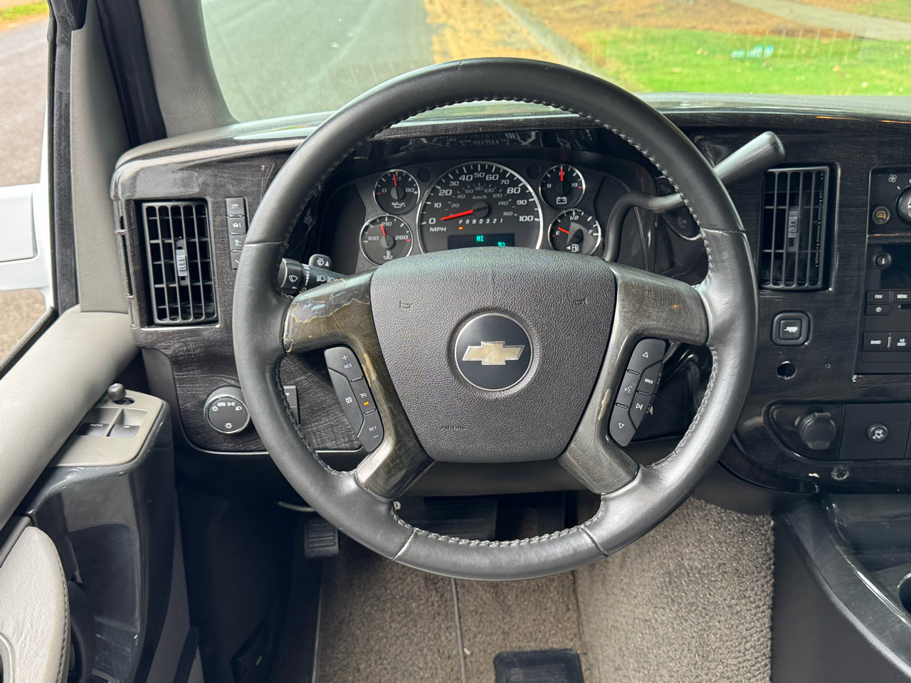 Used 2008 Chevrolet Express 1500 AWD w/ Preferred Equipment Group image 32