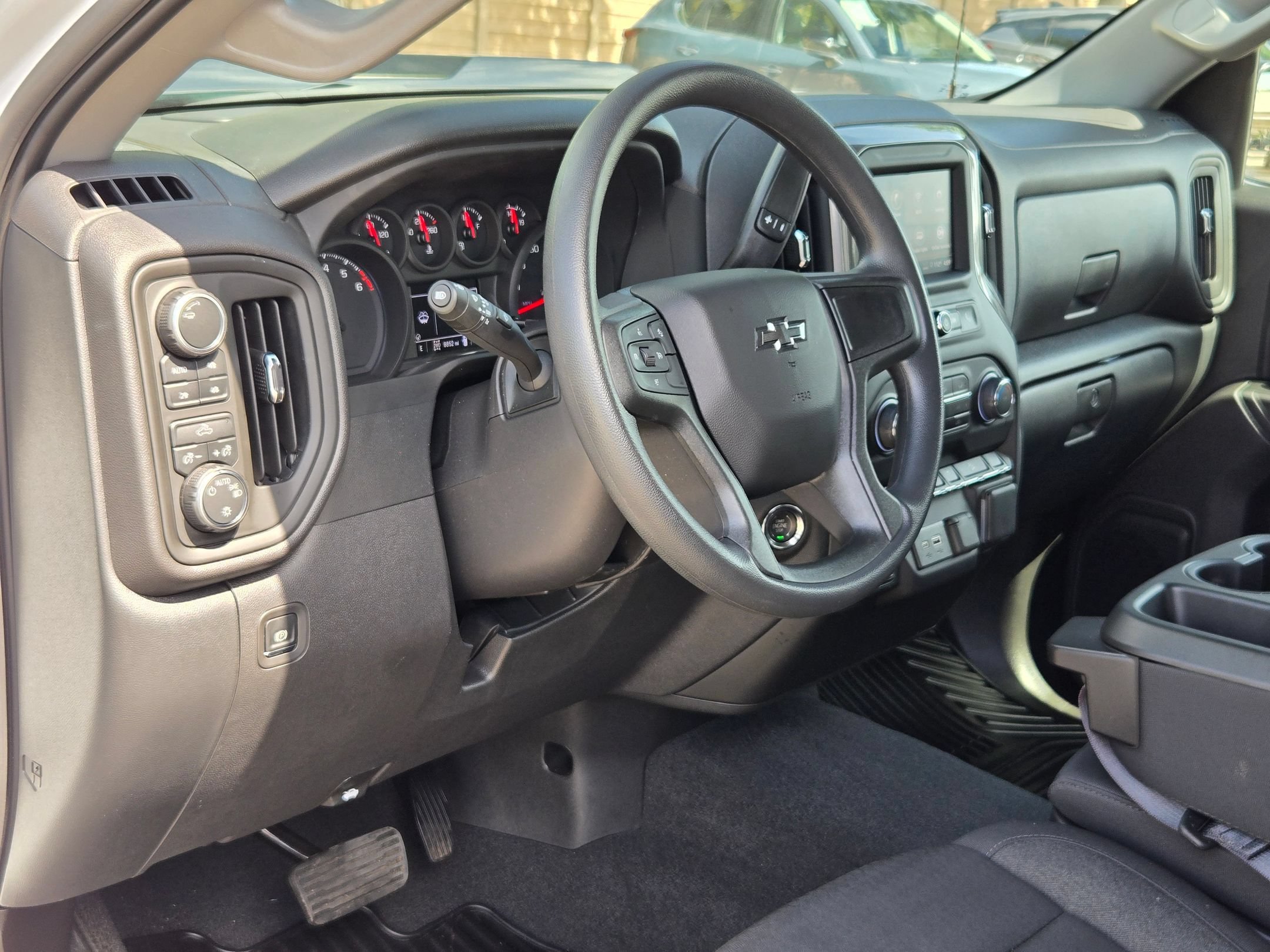Used 2025 Chevrolet Silverado 1500 Custom Trail Boss AWD/4WD image 12