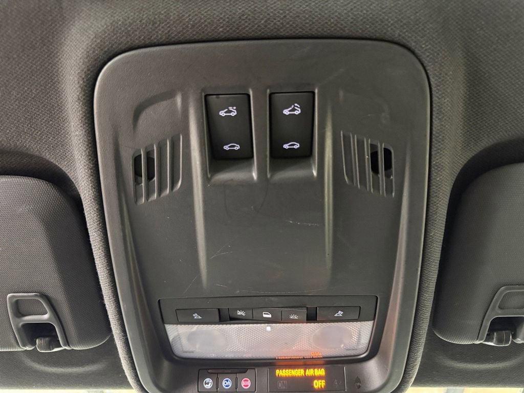 Used 2017 Chevrolet Cruze Premier FWD image 34