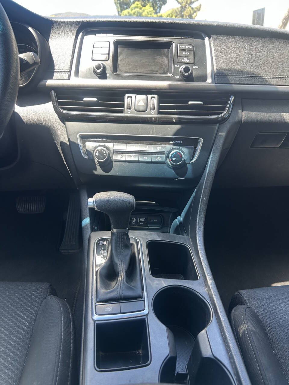 Used 2017 Kia Optima LX FWD image 4