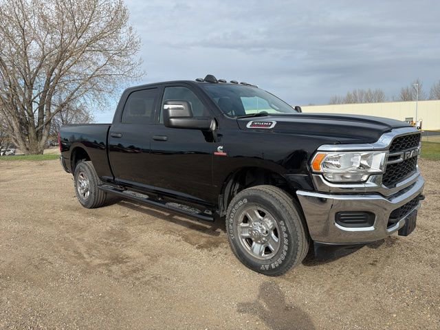 Used 2024 RAM 3500 Tradesman w/ Chrome Appearance Group AWD/4WD image 9