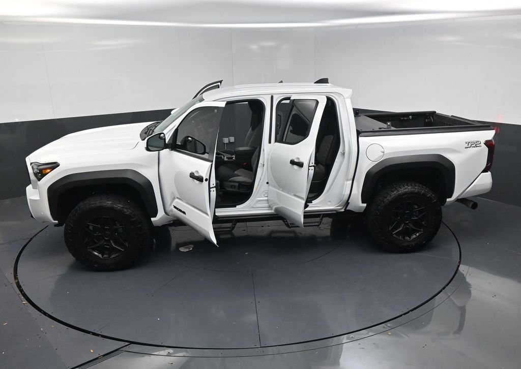 Used 2024 Toyota Tacoma TRD Off-Road AWD/4WD image 24