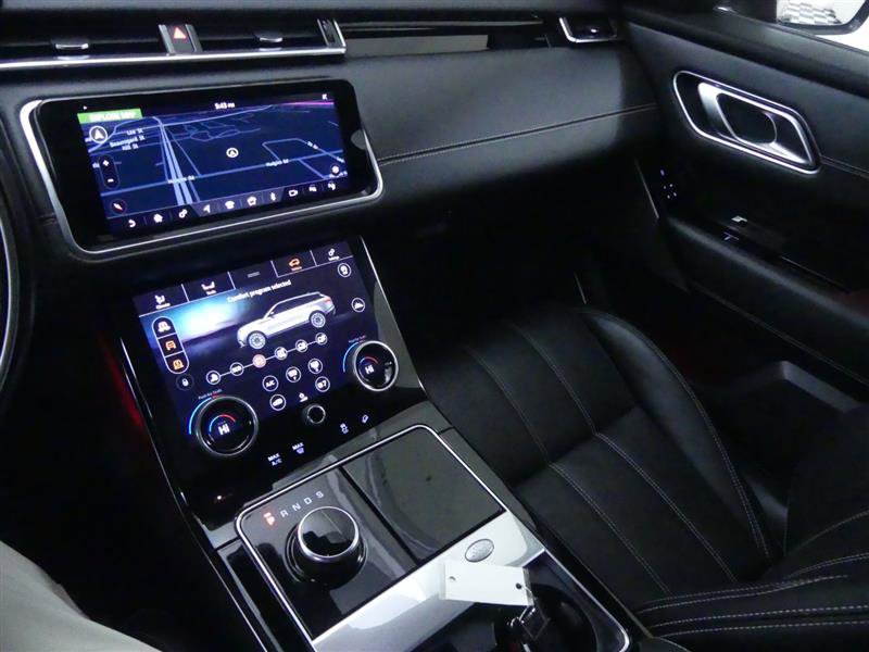 Used 2019 Land Rover Range Rover Velar R-Dynamic HSE image 17