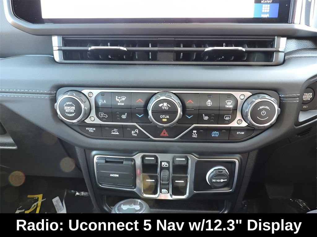New 2024 Jeep Wrangler Unlimited Sahara w/ Technology Group AWD/4WD image 12