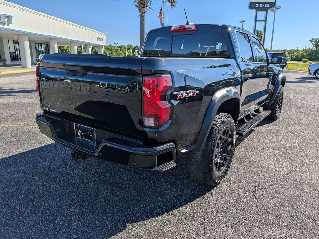 Used 2024 Chevrolet Colorado Trail Boss w/ Technology Package AWD/4WD image 6