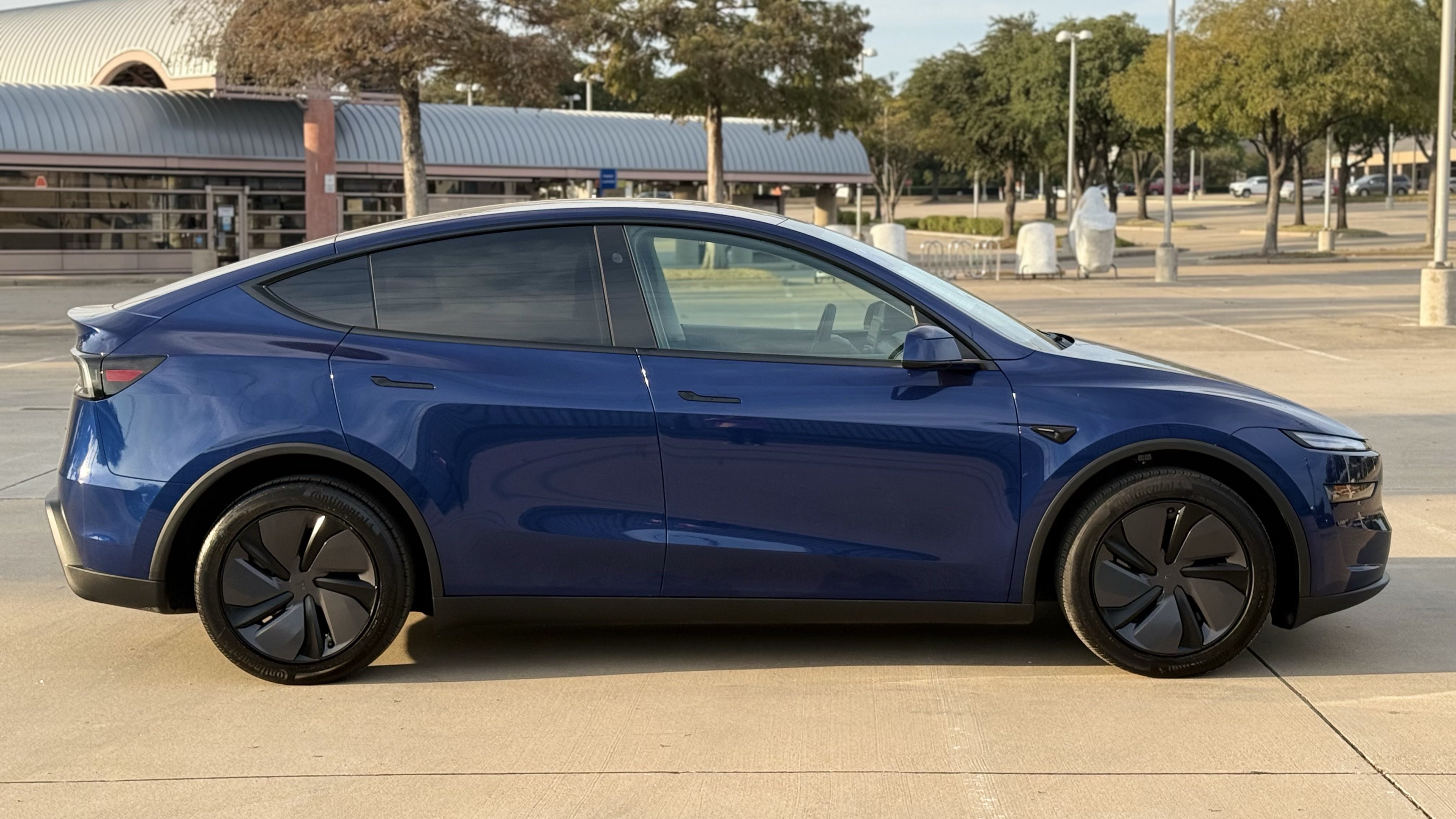 Used 2026 Tesla Model Y AWD image 11