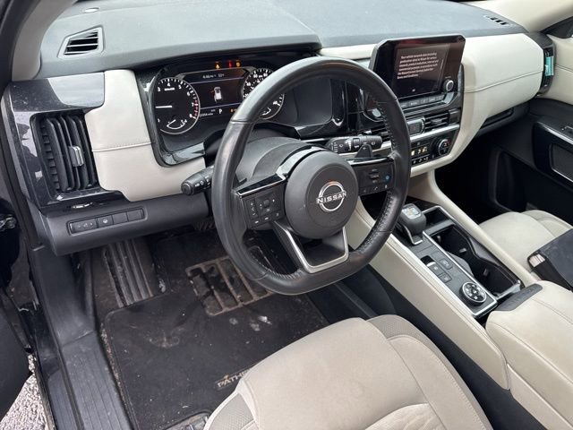 Certified 2023 Nissan Pathfinder SV image 9