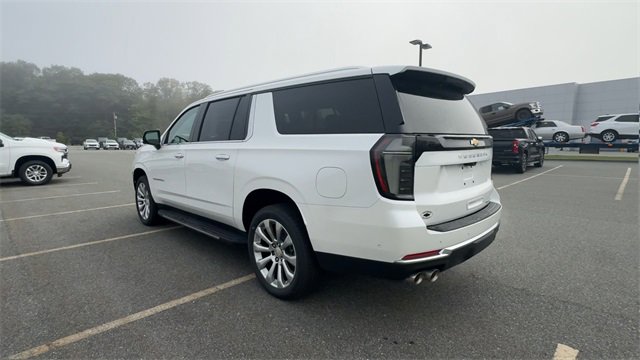 New 2025 Chevrolet Suburban Premier image 6
