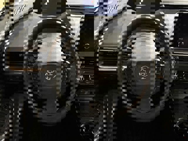 Used 2024 Toyota Prius LE image 22