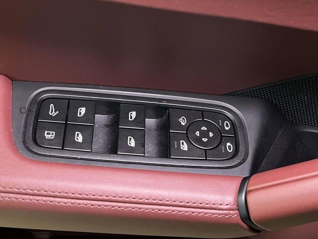 Certified 2025 Porsche Cayenne E-Hybrid image 35