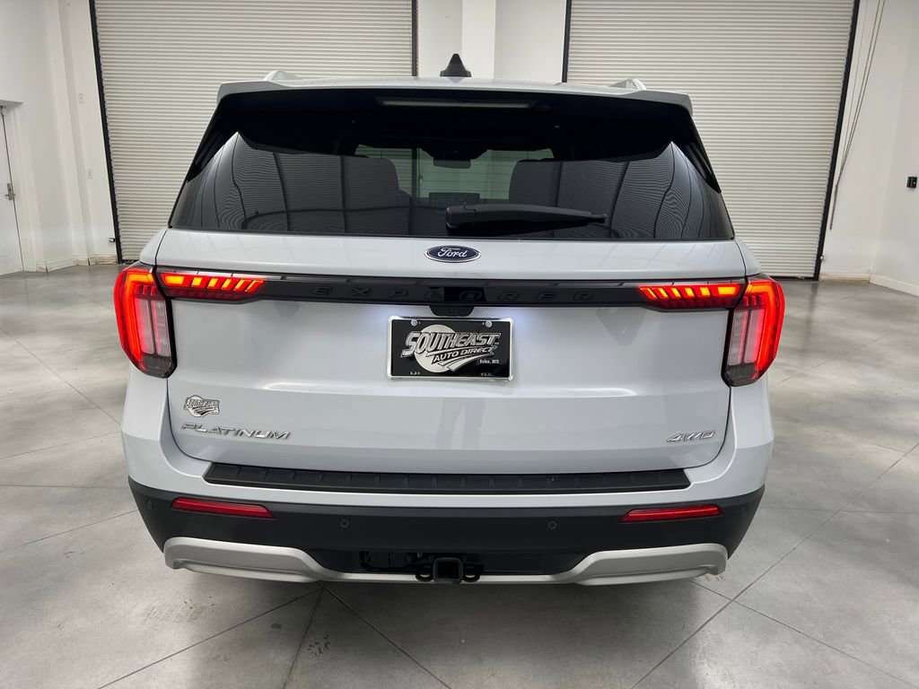Used 2025 Ford Explorer Platinum w/ LUX Leather Package AWD/4WD image 6