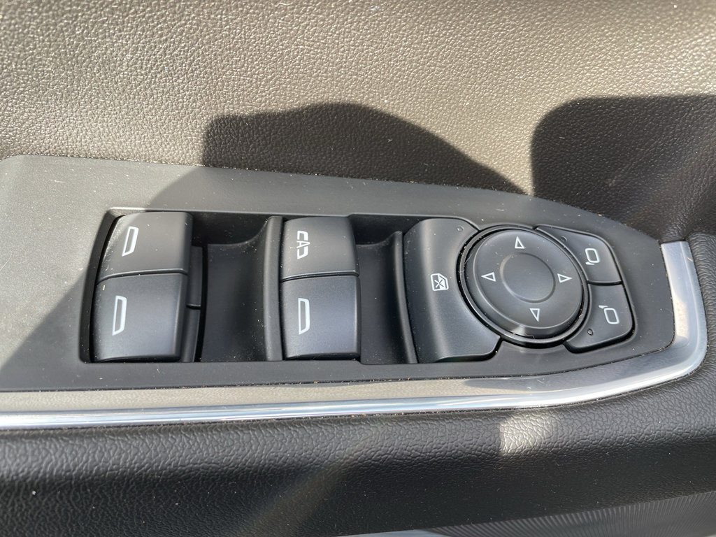 Used 2024 GMC Sierra 1500 Elevation image 9