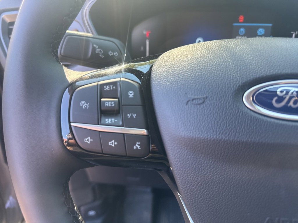 New 2024 Ford Escape SE image 26