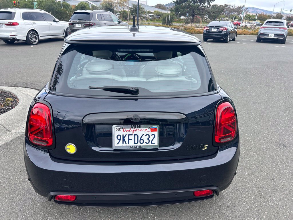 Used 2024 MINI Cooper SE FWD image 4