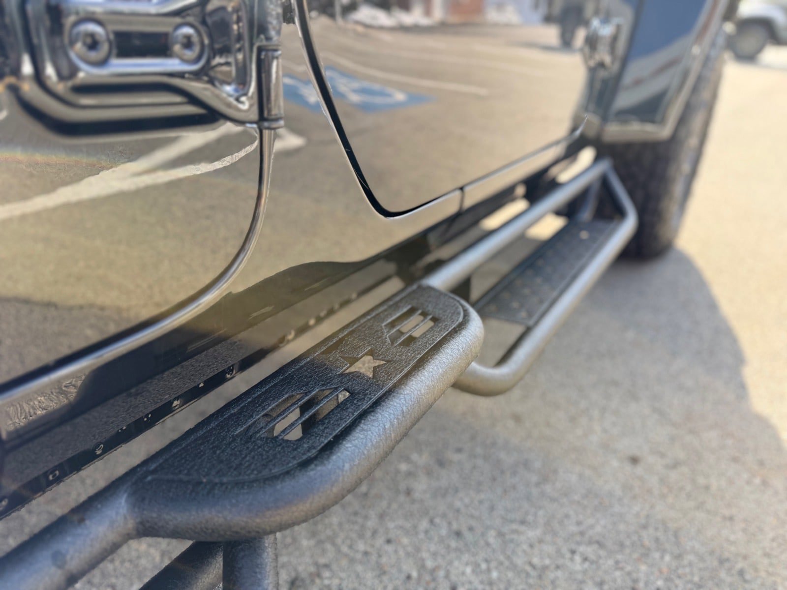 Certified 2025 Jeep Gladiator Sport AWD/4WD image 22