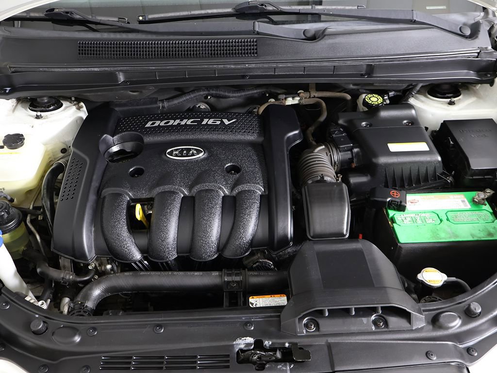 Used 2007 Kia Rondo LX w/ Convenience Pkg image 15