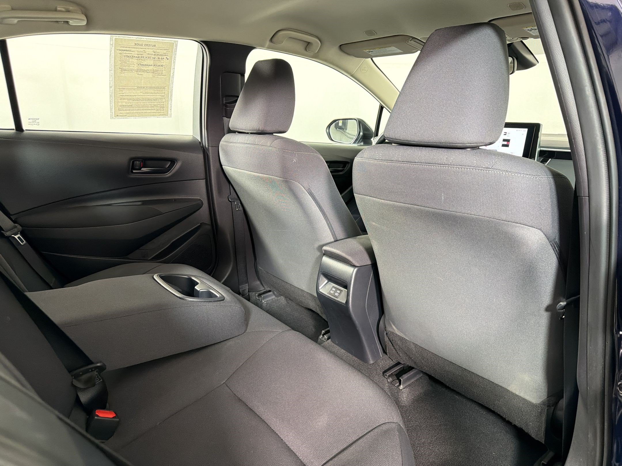 Used 2024 Toyota Corolla LE FWD image 27