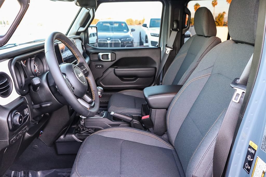 Used 2025 Jeep Wrangler Unlimited Sport AWD/4WD image 20