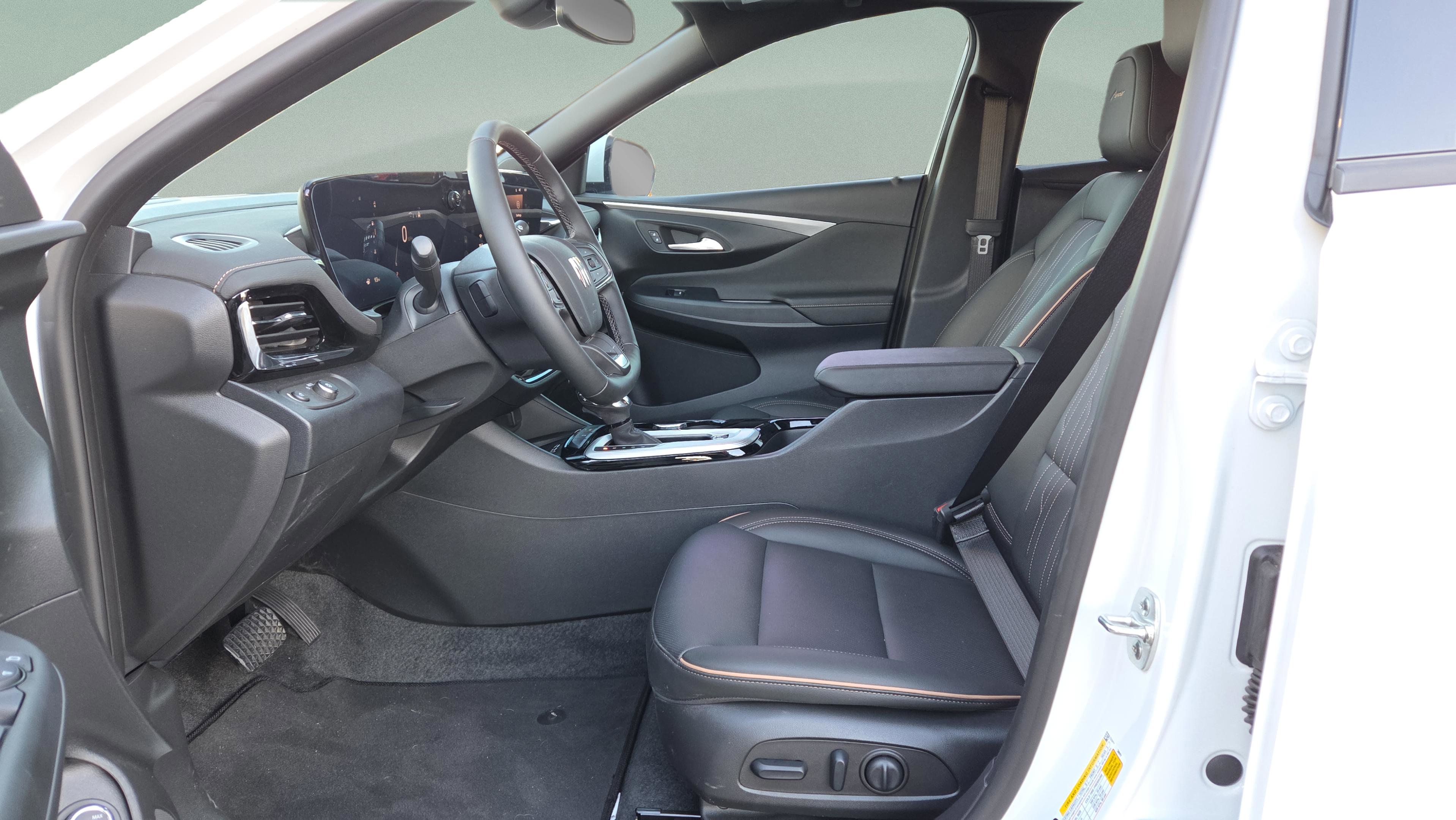 New 2025 Buick Envista Avenir image 11