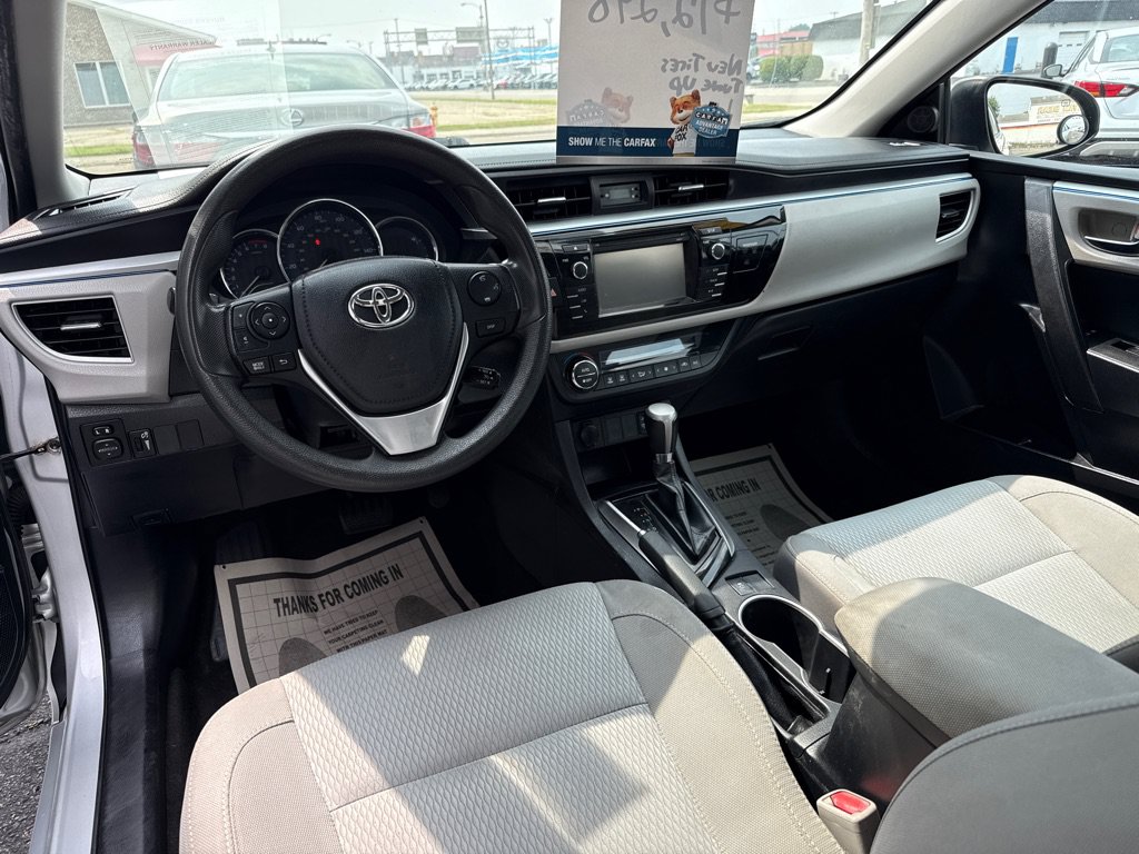Used 2016 Toyota Corolla LE FWD image 11